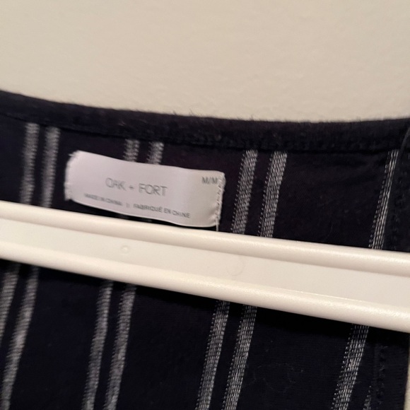 OAK + FORT long sleeve shirt / “shacket” vibes (comes with FREE cropped tank) - Picture 9 of 9